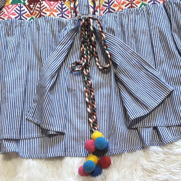 🔴SALE! Velzera Rainbow Embroidered Striped Oversized Tie Front Top Size XS - Picture 4 of 11
